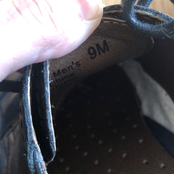 Men’s Dress Shoes - Picture 2 of 2